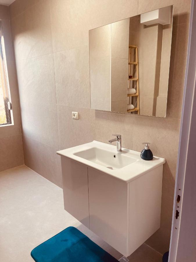 Cheerful 2-Bedroom Apartment In Golem Golem  Esterno foto