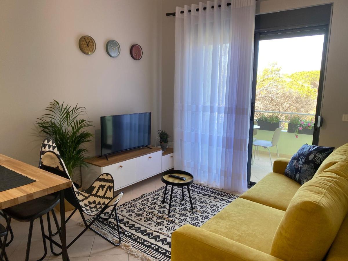 Cheerful 2-Bedroom Apartment In Golem Golem  Esterno foto