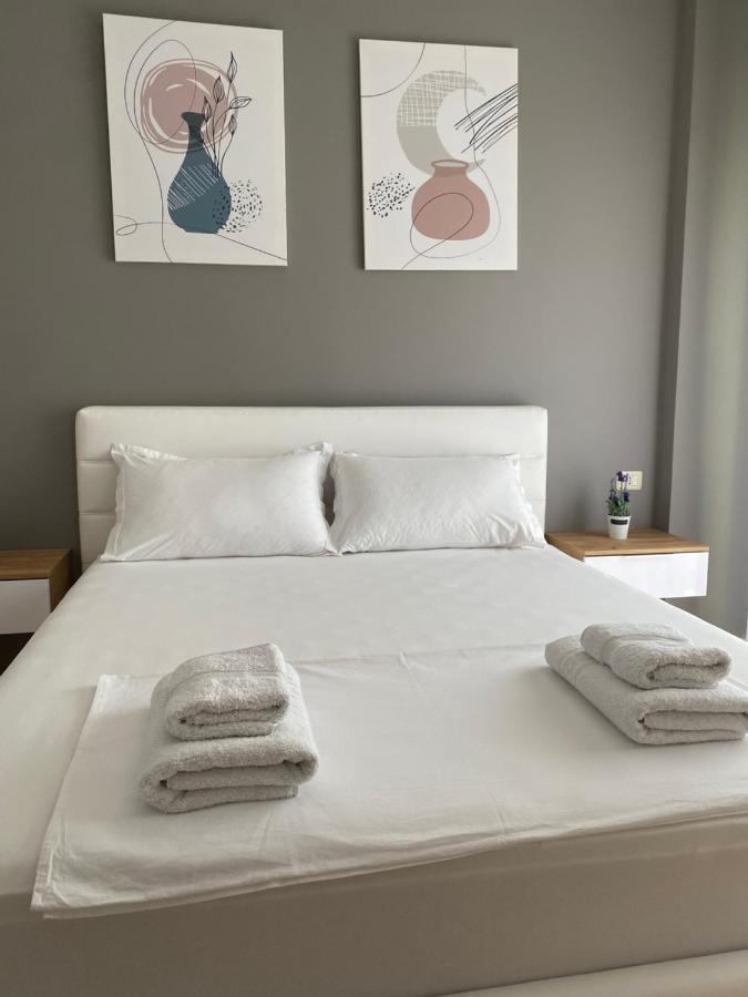 Cheerful 2-Bedroom Apartment In Golem Golem  Esterno foto
