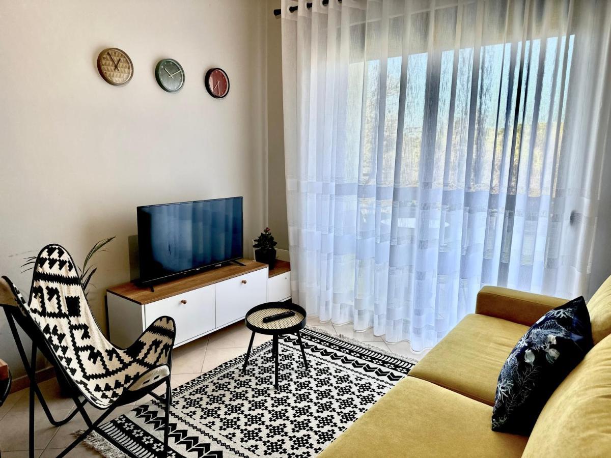 Cheerful 2-Bedroom Apartment In Golem Golem  Esterno foto